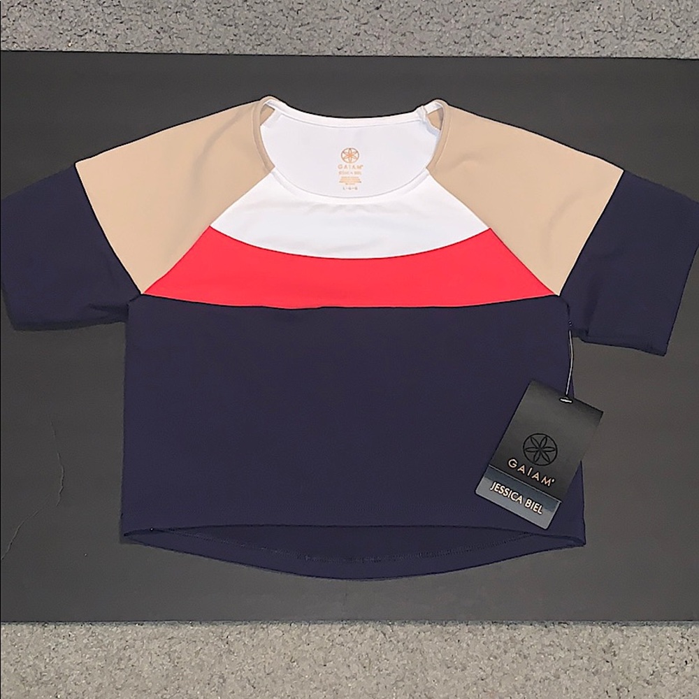 Gaiam top